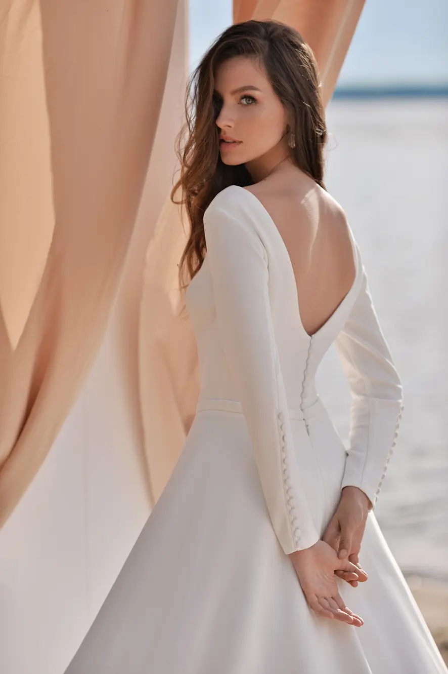 Megan / Меган view 3